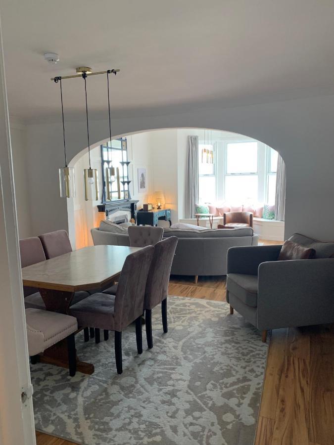 Stunning 3 Bed Seafront Mansion Building Sleeps 6 Adults Or 8 With Kids Appartement Portrush Buitenkant foto