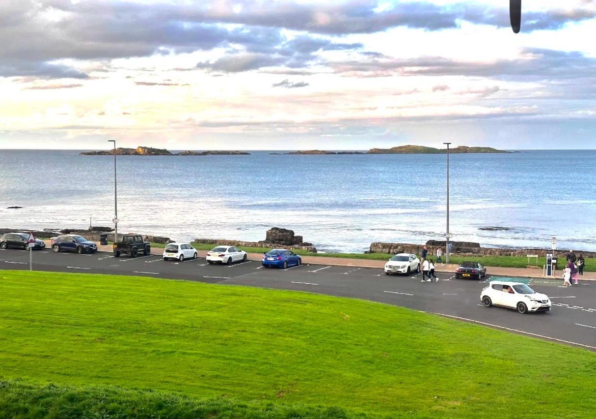 Stunning 3 Bed Seafront Mansion Building Sleeps 6 Adults Or 8 With Kids Appartement Portrush Buitenkant foto